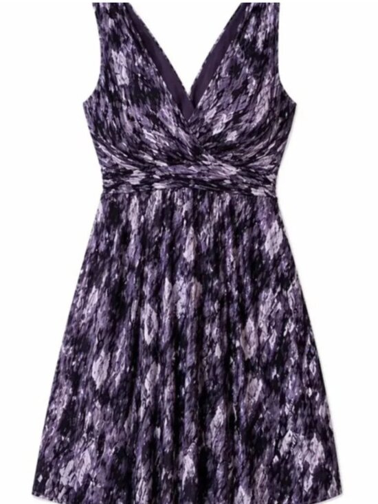 Trulli Dresses & Skirts - Trulli - Black, white & gray dress - flattering fit